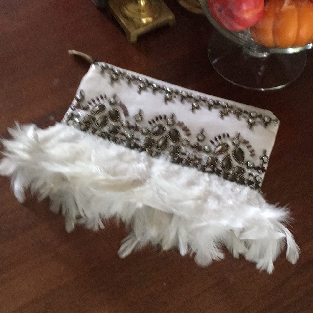 White feather & Rhinestone linen Clutch